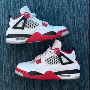 Jordan retro 4 OG FIRE RED BRAND NEW